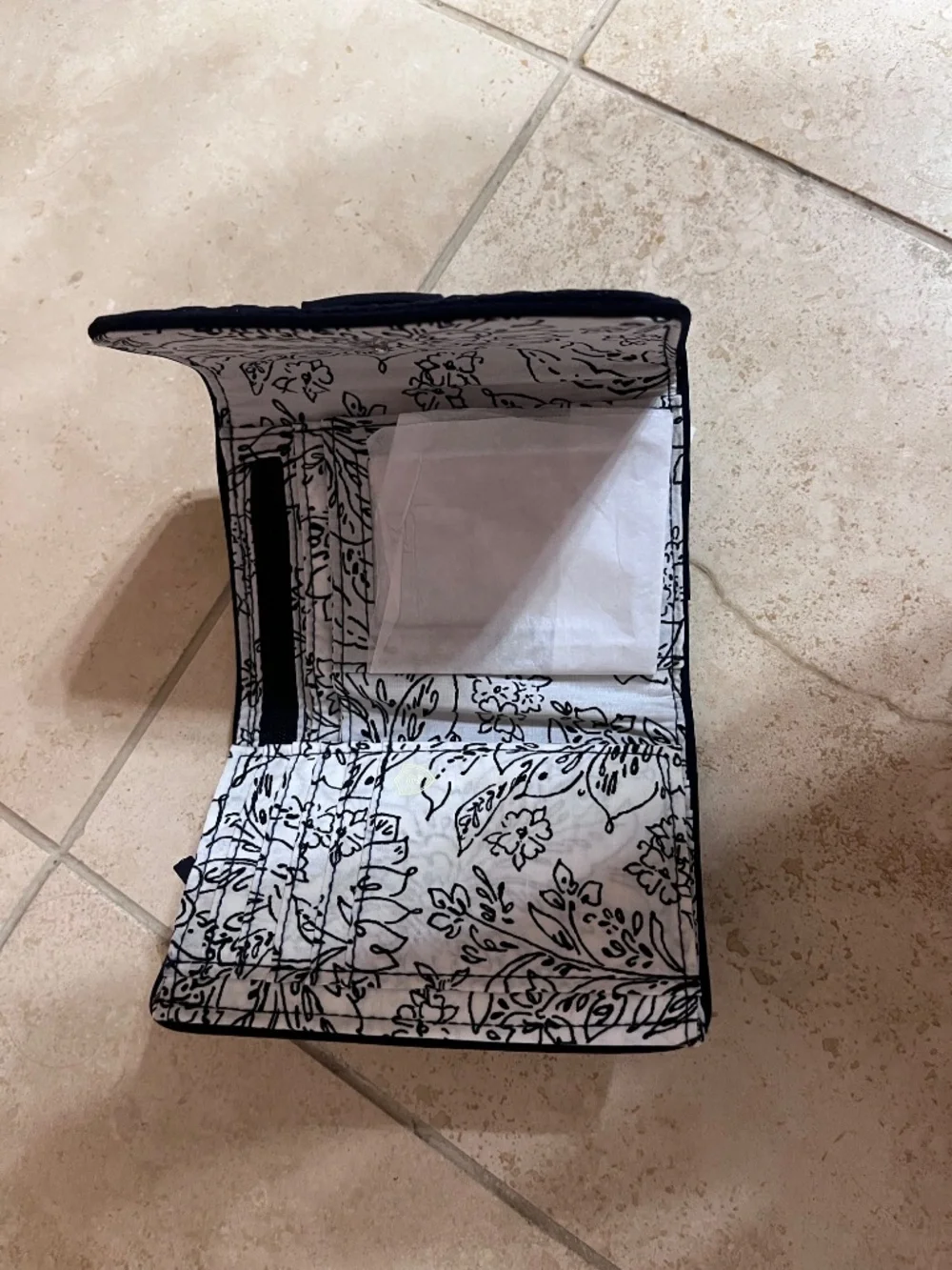 Vera Bradley RFID Riley Compact Wallet- classic Navy